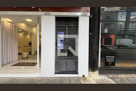 Apartamento para alugar com 118m², 3 quartos e sem vagaPlaquinha