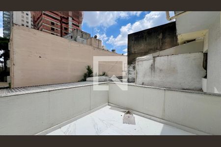 Apartamento para alugar com 118m², 3 quartos e sem vagaVaranda