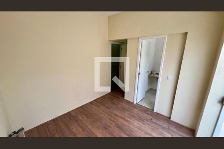 Apartamento para alugar com 118m², 3 quartos e sem vagaSuite