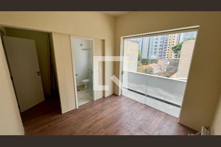Apartamento para alugar com 118m², 3 quartos e sem vagaSuite