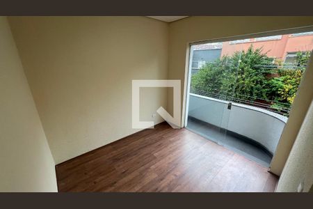 Apartamento para alugar com 103m², 3 quartos e sem vagaSuite