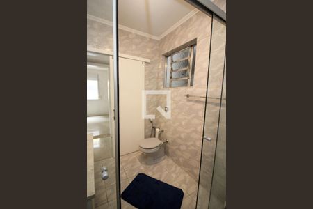 Banheiro de apartamento à venda com 2 quartos, 75m² em Centro Histórico, Porto Alegre