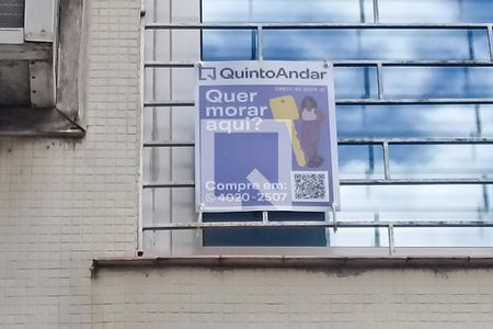 Plaquinha de apartamento à venda com 2 quartos, 75m² em Centro Histórico, Porto Alegre