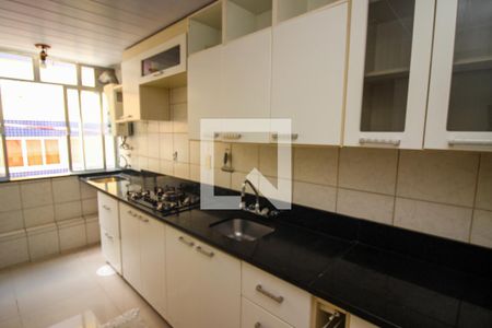 Cozinha de apartamento à venda com 2 quartos, 75m² em Centro Histórico, Porto Alegre