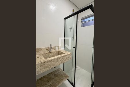 Banheiro da Suíte 1 de casa para alugar com 2 quartos, 60m² em Jardim Maria Helena, Barueri