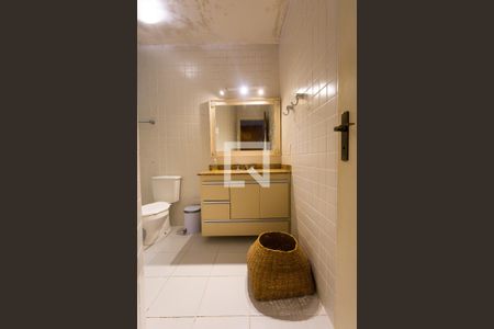 Casa à venda com 156m², 3 quartos e 2 vagasBanheiro da Suíte