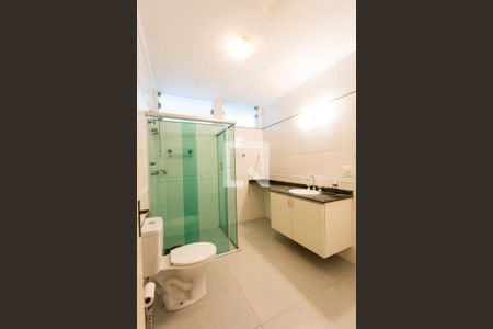 Casa à venda com 156m², 3 quartos e 2 vagasBanheiro