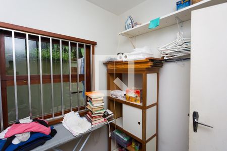 Casa à venda com 156m², 3 quartos e 2 vagasÁrea de Serviço