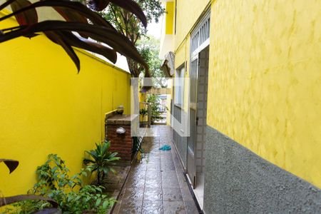 Casa à venda com 156m², 3 quartos e 2 vagasQuintal