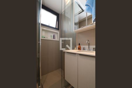 Banheiro de apartamento para alugar com 2 quartos, 60m² em Vila Madalena, São Paulo