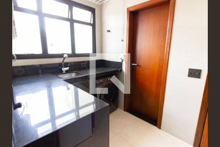 Apartamento à venda com 167m², 3 quartos e 2 vagasÁrea de Serviço