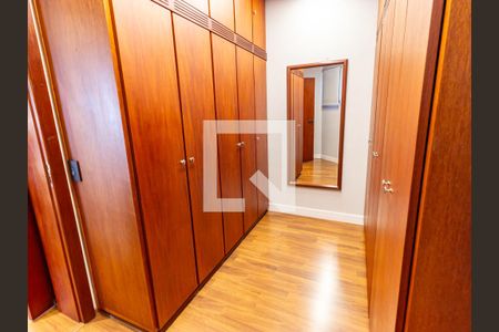 Apartamento à venda com 167m², 3 quartos e 2 vagasSuíte - Closet