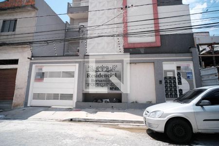 Apartamento para alugar com 46m², 2 quartos e sem vaga Apartamento para alugar com 46m², 2 quartos e sem vagaFachada