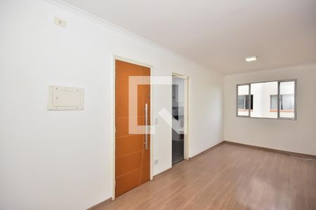 Sala de casa para alugar com 2 quartos, 47m² em Jardim Monte Kemel, São Paulo