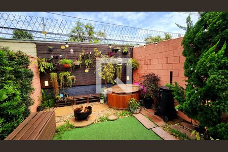 Casa de condomínio à venda com 100m², 2 quartos e 2 vagas Casa de condomínio à venda com 100m², 2 quartos e 2 vagasVaranda gourmet