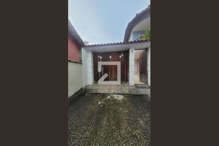 Casa para alugar com 126m², 2 quartos e 2 vagasFachada