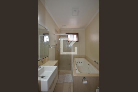 Casa para alugar com 126m², 2 quartos e 2 vagasBanheiro da Suíte