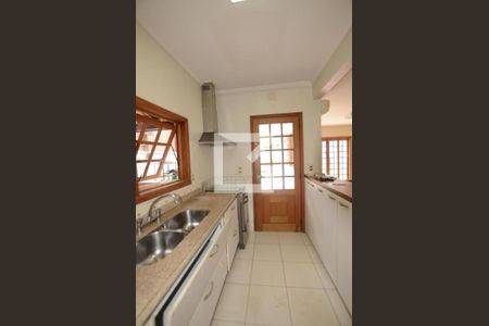 Casa para alugar com 126m², 2 quartos e 2 vagasCozinha