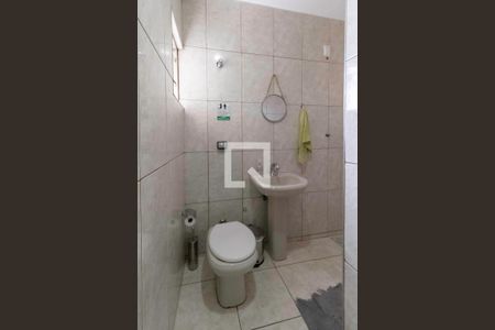 Casa para alugar com 240m², 3 quartos e 2 vagas Casa para alugar com 240m², 3 quartos e 2 vagasTerraço - Banheiro social
