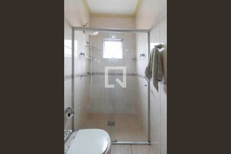 Casa para alugar com 240m², 3 quartos e 2 vagas Casa para alugar com 240m², 3 quartos e 2 vagasBanheiro social
