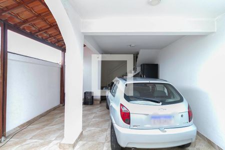 Garagem de casa para alugar com 3 quartos, 240m² em Céu Azul, Belo Horizonte
