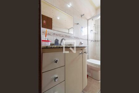 Casa para alugar com 240m², 3 quartos e 2 vagas Casa para alugar com 240m², 3 quartos e 2 vagasBanheiro social
