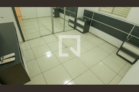 Casa à venda com 90m², 2 quartos e 2 vagas Casa à venda com 90m², 2 quartos e 2 vagasQuarto