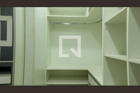 Casa à venda com 90m², 2 quartos e 2 vagas Casa à venda com 90m², 2 quartos e 2 vagasCloset