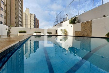 Apartamento à venda com 190m², 4 quartos e 2 vagasÁrea comum - Piscina