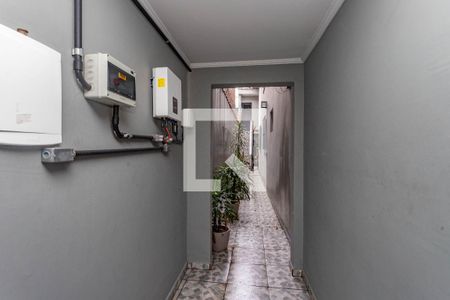 Casa à venda com 250m², 3 quartos e 2 vagasCorredor