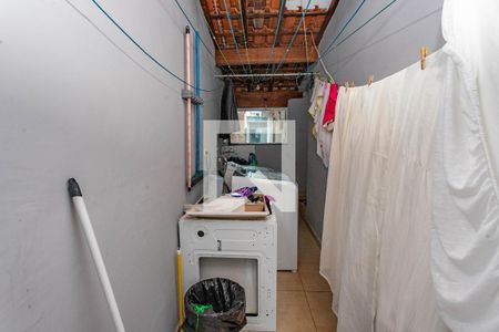 Casa à venda com 250m², 3 quartos e 2 vagasÁrea de serviço