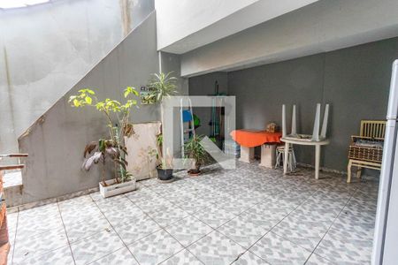 Casa à venda com 250m², 3 quartos e 2 vagasÁrea de lazer