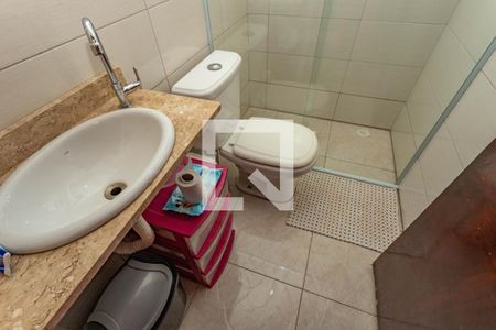 Casa à venda com 250m², 3 quartos e 2 vagasBanheiro 2