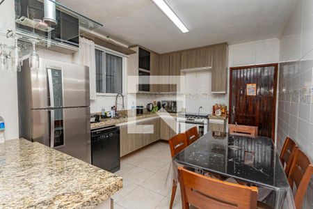 Casa à venda com 250m², 3 quartos e 2 vagasCozinha