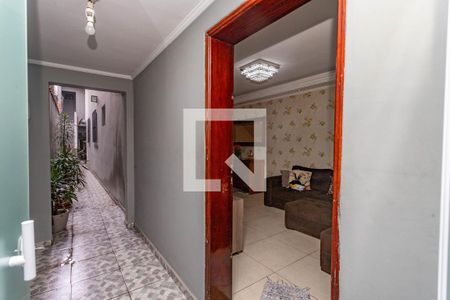 Casa à venda com 250m², 3 quartos e 2 vagasEntrada