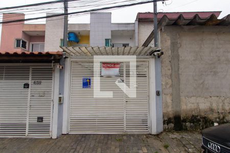 Casa para alugar com 138m², 3 quartos e 2 vagas Casa para alugar com 138m², 3 quartos e 2 vagasFachada