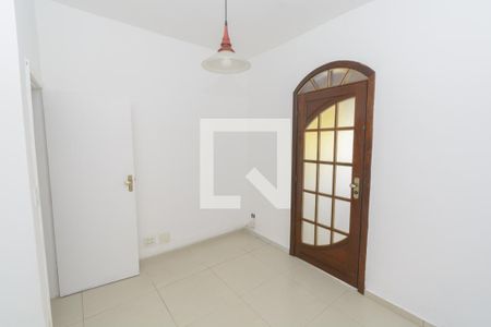 Sala de casa para alugar com 3 quartos, 160m² em Monte Castelo, Contagem