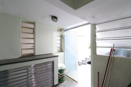 Casa à venda com 216m², 2 quartos e 2 vagasÁrea de Serviço \ Banheiro de Serviço