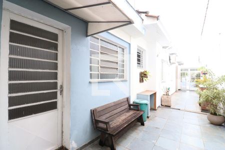Casa à venda com 216m², 2 quartos e 2 vagasQuintal