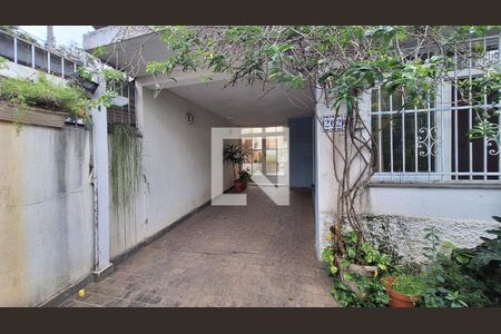 Casa à venda com 216m², 2 quartos e 2 vagasGaragem