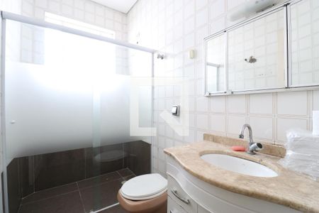 Casa à venda com 216m², 2 quartos e 2 vagasBanheiro