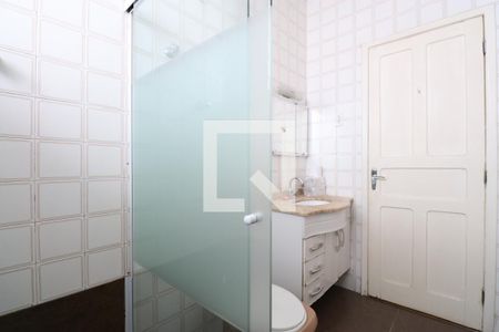 Casa à venda com 216m², 2 quartos e 2 vagasBanheiro