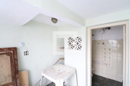 Casa à venda com 216m², 2 quartos e 2 vagasÁrea de Serviço \ Banheiro de Serviço