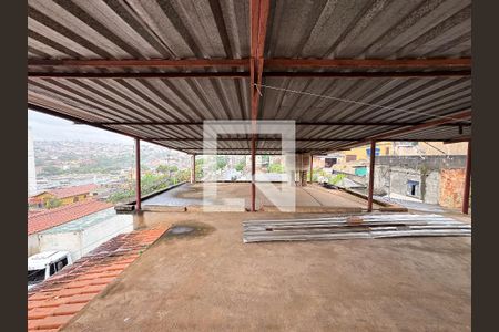 Casa à venda com 360m², 3 quartos e 3 vagasÁrea externa 