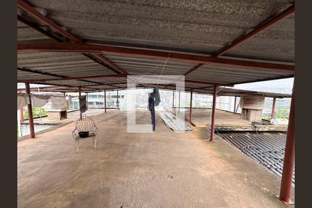 Casa à venda com 360m², 3 quartos e 3 vagasÁrea externa 