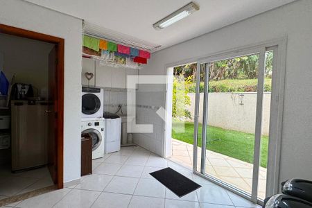 Área de Serviço de casa de condomínio para alugar com 3 quartos, 350m² em Jardim Julio, Barueri
