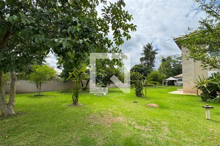 Casa de condomínio para alugar com 350m², 3 quartos e 6 vagasQuintal