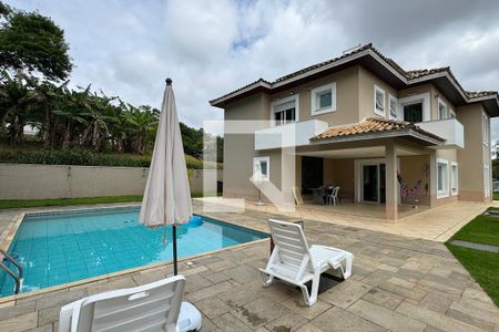 Casa de condomínio para alugar com 350m², 3 quartos e 6 vagasPiscina