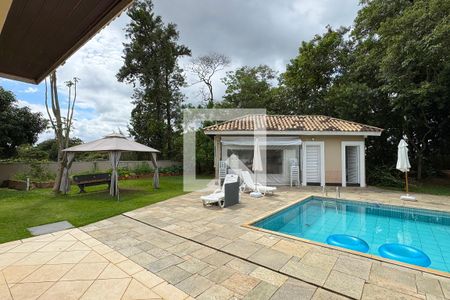 Casa de condomínio para alugar com 350m², 3 quartos e 6 vagasQuintal
