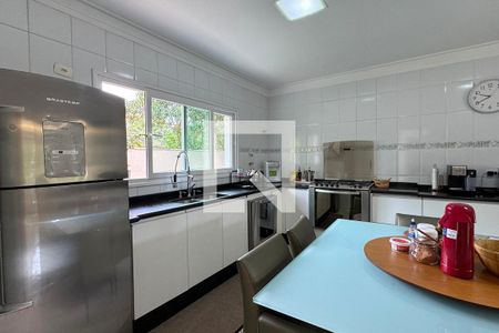 Casa de condomínio para alugar com 350m², 3 quartos e 6 vagasCozinha